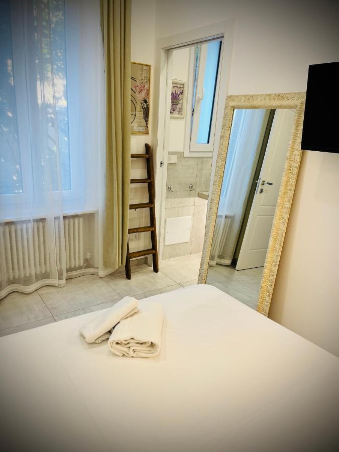 Apartamento Whitehouse Bolonia Exterior foto